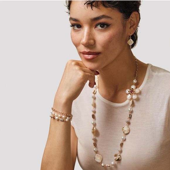 Avon Pearl Gold Bracelet Earrings Nevklace Set - Picture 9 of 14